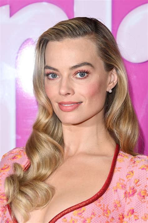 Barbies Margot Robbie Tried To Return To Her London House For One Last