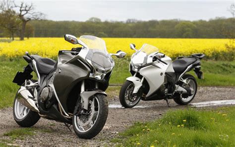 But the abs version of this model still honda is the oldest motorbike organization in the world that is originated in japan. Honda VFR1200: old vs new | MCN