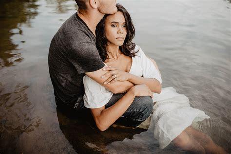 Fun And Steamy Water Session In Macon Ga Couple Photography Couples