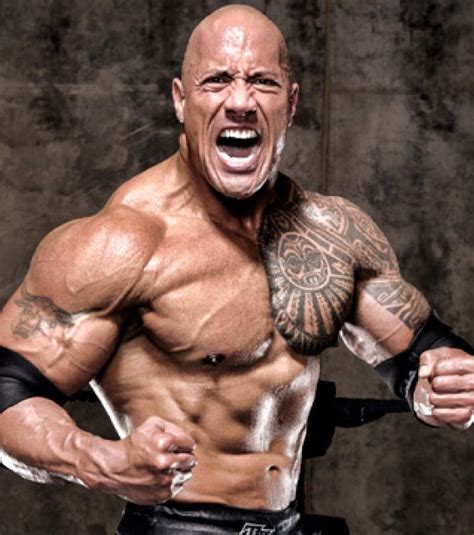 Following the stride of his grandfather and father, he then entered wrestling. Photo : Dwayne Johnson aka "The Rock"