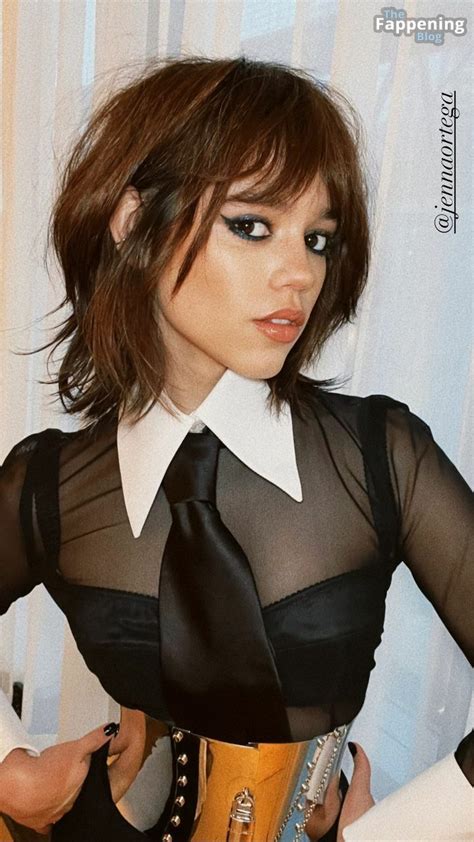 Jenna Ortega Sexy 25 Pics Everydaycum💦 And The Fappening ️