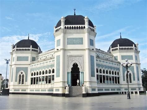 Masjid Raya Medan And Danau Linting Medan Driver Medan Tour