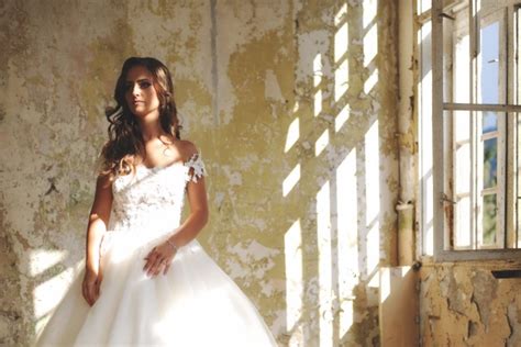 5 tips to sell your preloved wedding dress dress come true