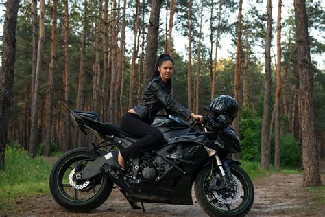 Black Sports Bike Model Girl Motorcycle Macy B 1080p Wallpaper