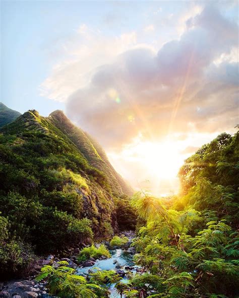 Spend A Day At Iao Valley State Park Travel Inspiration State Parks