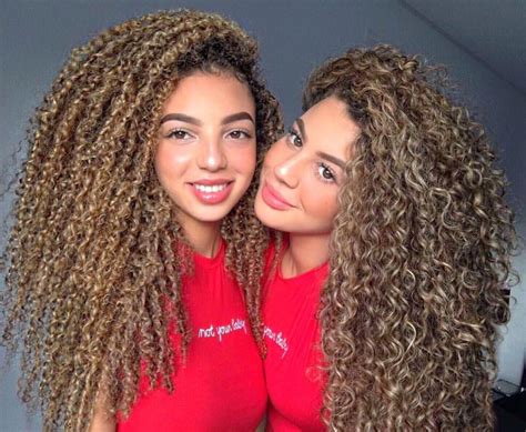 natural hair styles long hair styles natural curls long curly hair curly wigs highlights