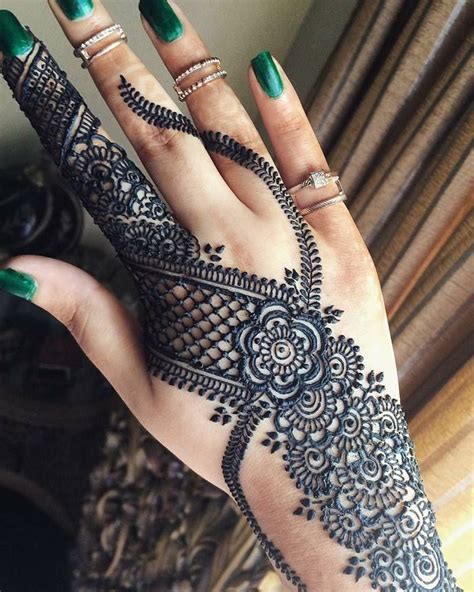 32 Stunning Back Hand Henna Designs To Captivate Mehndi Lovers Henna
