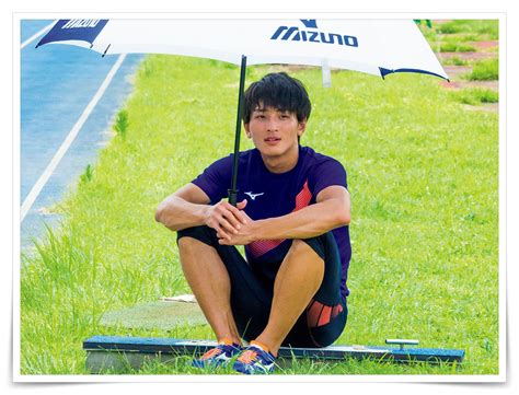 橋岡はまだまだ底知れない才能を秘めている。 父の利行さんは棒高跳の前日本記録保持者(5m55)で、日本選手権 7連覇。 母の直美さんは 三種競技bで全中優勝。 【画像比較】橋岡優輝と横浜流星が似てる!？イケメンで筋肉 ...