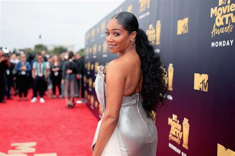 Tiffany Haddish Debuted A Blonde Buzz Cut At The Golden Globes 2021 Glamour