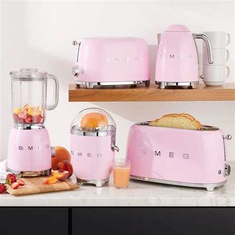 In 2018, samsung electronics america began commercial production of home appliances in newberry county, south carolina. SMEG Pink 4-Slice Toaster + Reviews | Crate and Barrel in ...