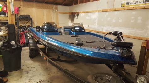 1995 Blue Sparkle Champion Bass Boat With Mariner 125 Motor Champion Boats 1995 For Sale