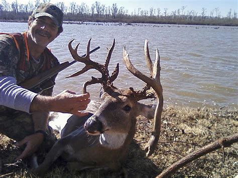 Louisiana Hunter Takes 165 Inch Freak Deer While Hunting Dewey Wills Wma