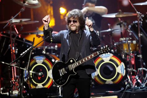 Jeff Lynnes Elo Readies Concert Film Wembley Or Bust