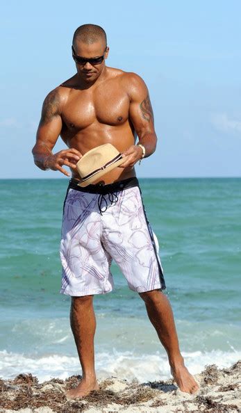 Shemar Moore Hits The Beach In Miami Shemar Moore Photo Fanpop