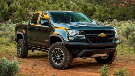 Cant Afford Full Size Edmunds Compares 5 Midsize Pickup Trucks