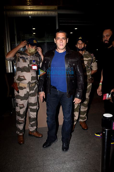 Photos Salman Khan Pooja Hegde Leave For Da Bangg Tour In Dubai