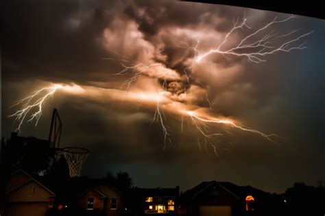 15 Incredible Photographs Of Lightning Strikes
