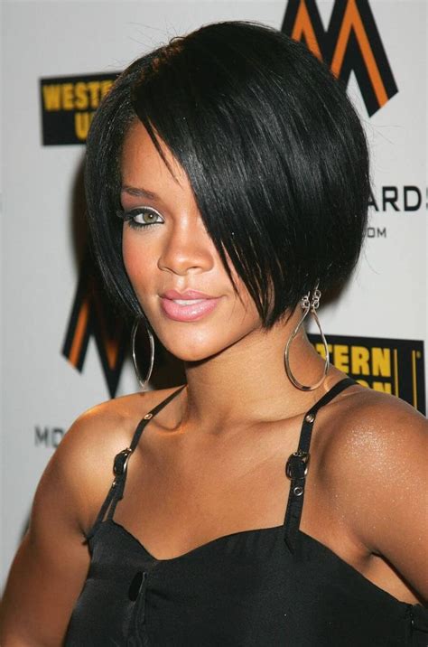 20 Elegant Rihanna Bob Hairstyles In 2020 Graduated Bob Hairstyles