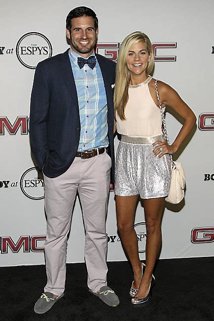 She then moved to new york city at age of eighteen. Samantha Ponder & husband Christian Ponder married with ...
