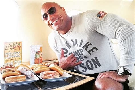 Mar 11, 2020 · how many calories should be consumed during this one meal? How Eating 15,000 Calories Benefits Your Goals
