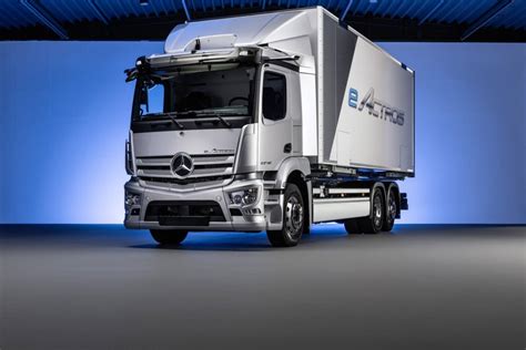 Nfz Messe Elektrifizierung Daimler Trucks Wird Konkret Und Zeigt Fuel