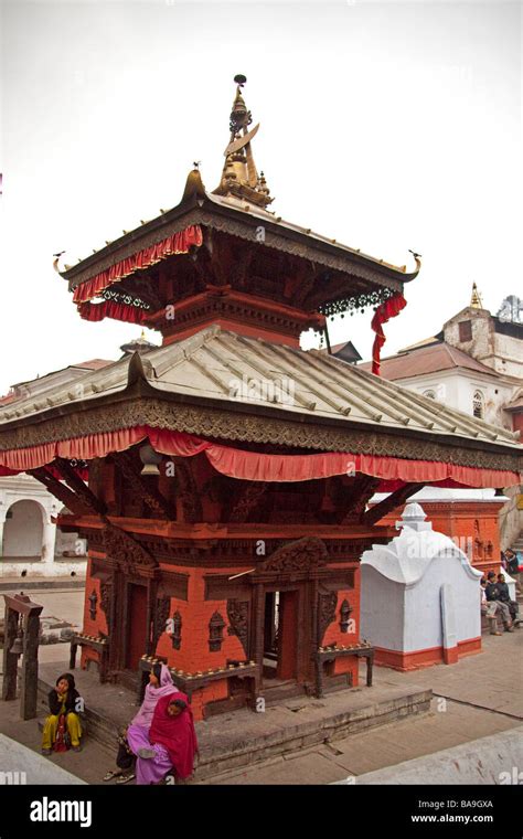 90500 Nepal Nepalese Shrine In Streetpashupatinath Temple And