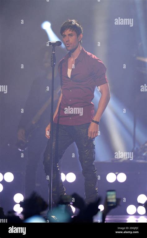 Enrique Iglesias Performs During The Mtv Europe Music Awards At