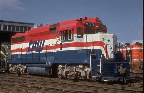 Toledo Peoria And Western Emd Gp30 Diesel Locomotive Abandoned Train