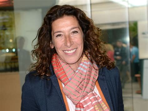 Neuhauser is a german surname. Adele Neuhauser: "Als Mutter hätte ich gerne vieles besser ...