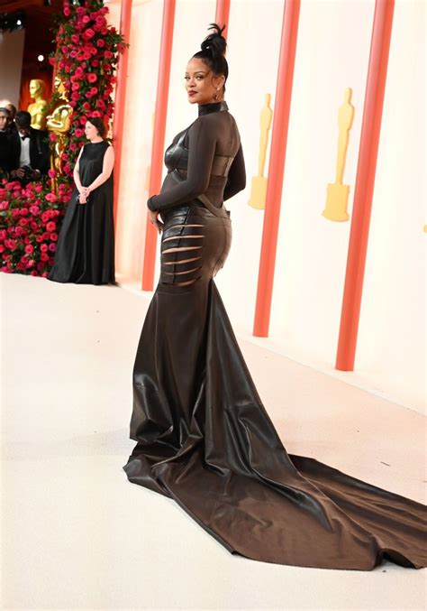 Rihannas Daring Pregnancy Style Is Back For Oscars 2023 Huffpost