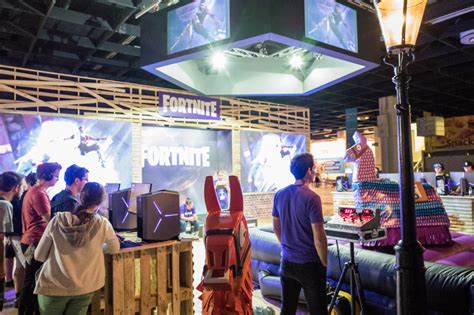 High Stakes Fortnite Battle Royale Tournament In Vegas Shatters Records