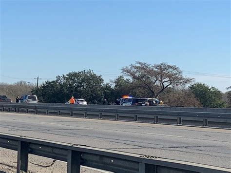 Update I 35 Reopens After Police Shut Down Northbound Lanes For Fatal
