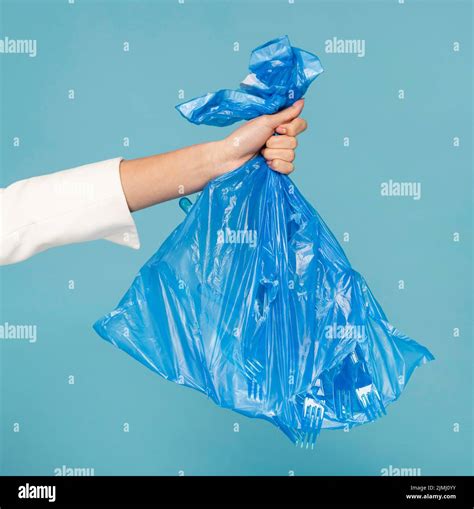 Adult Throwing Trash Hi Res Stock Photography And Images Alamy