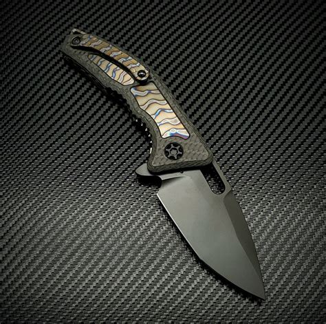 Heretic Knives Medusa Manual Carbon Fiber Handle Flamed Titanium Inlays