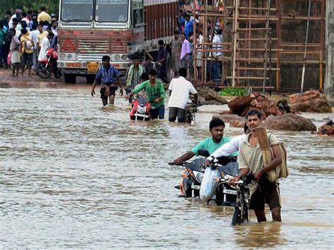 Heavy Rainfall Floods Railway Tracks And Roads In West Bengal Latest