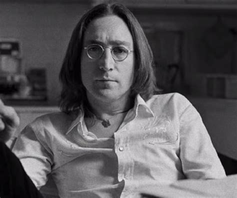 Изучайте релизы john lennon на discogs. John Lennon Biography - Childhood, Life Achievements ...