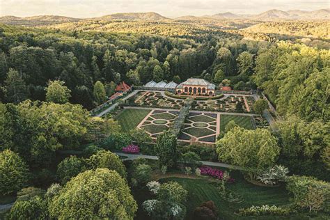 This Asheville North Carolina Estate Is The Perfect Spring Destination