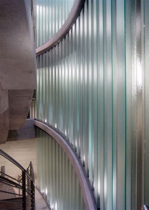 Stylish Curved Glass Wall Ideas For Your Home 24 Glass Wall Curved Glass Glass Blocks Wall