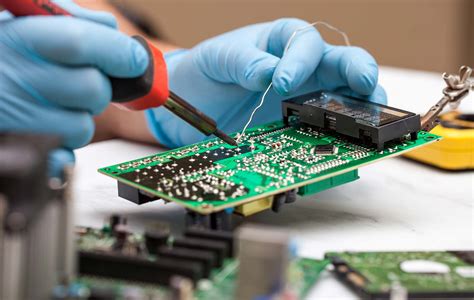 To not pay not that much attention on something / someone. What is Soldering? A Full Guide (Meaning, Definition and ...