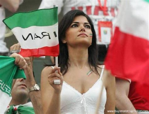Pin By Sports Multi On World Cup Honeys Football Girls Iranian Girl