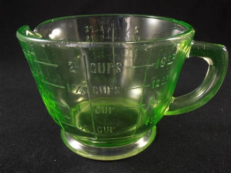 Antique Vintage Green Depression Glass Measuring Cup 2 Cups Anchor