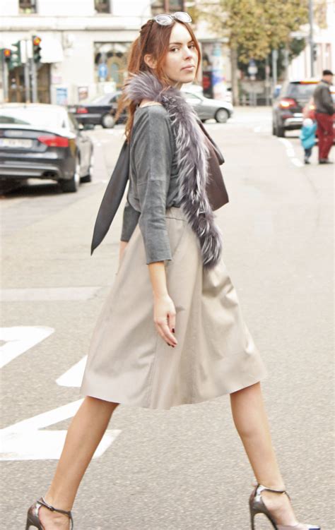 Leather Skirt Les Favo Top Scarf Capitana Street Style Tips To Increase Height Fashion