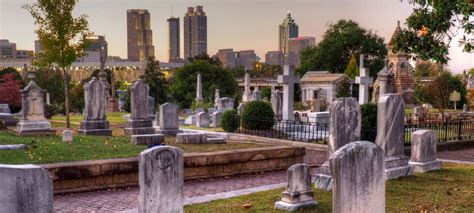 Oakland Cemetery Historic Oakland Cemetery In Atlanta Oakland