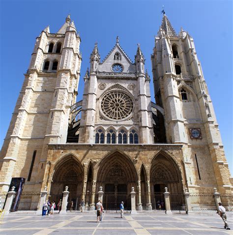 Archivofachada De La Catedral De León Wikipedia La Enciclopedia