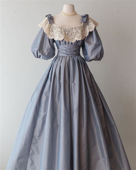 17 Affordable Old Fashioned Princess Dresses A 151
