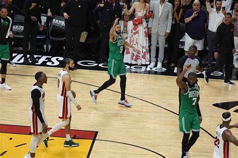 Whites Crazy Buzzer Beater Helps Celtics Force Game 7 Vs Heat