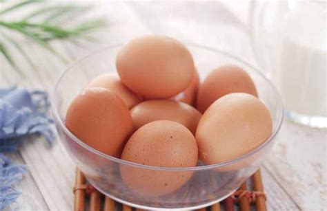 Comment savoir si un œuf est encore bon à consommer Do It Yvette