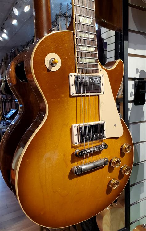 The music store meets all bbbonline participation and better business bureau accreditation standards. USED 1997 Gibson Les Paul Classic Honey Burst: Canadian ...