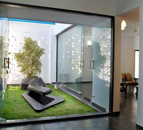 Denah rumah minimalis 3 kamar tidur dalam bentuk 3d ini sangat berguna bagi kamu yang ingin melihat gambaran rumah setelah di bangun. 10 Gambar Taman Dalam Rumah Ukuran Kecil Mungil | RUMAH IMPIAN