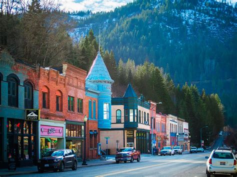 The 15 Best Small Towns To Visit In 2021 Travel Smithsonian Magazine